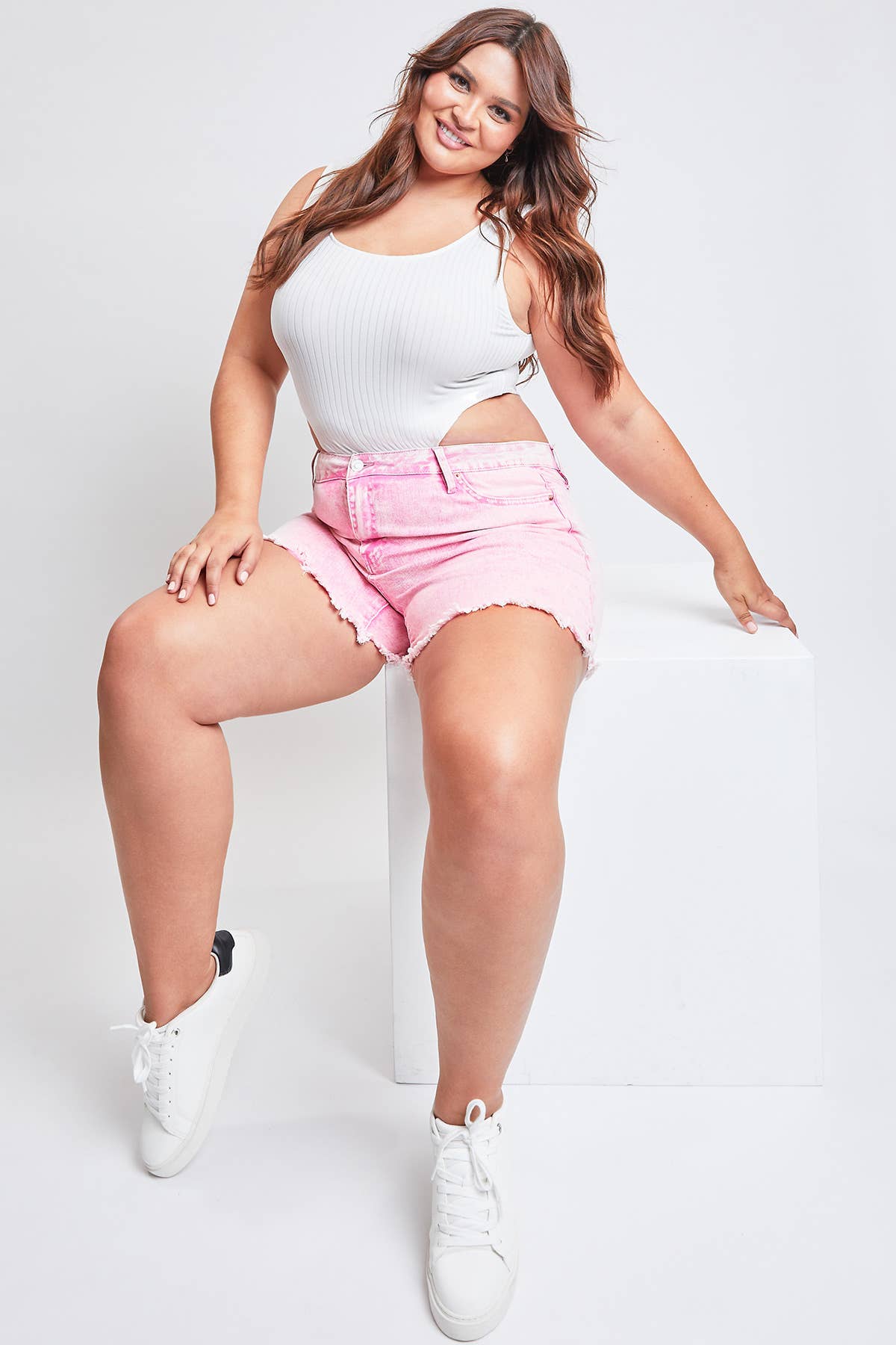 Junior Plus High-Rise 80's Acid Wash Mom Short:  FLAMI-Flamingo