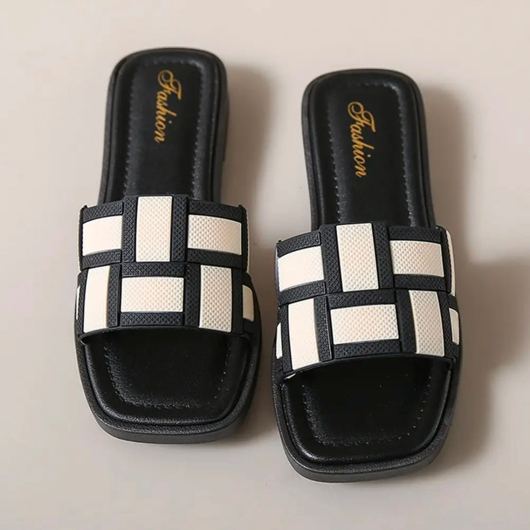 Fiona Checkerboard Slides